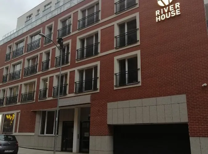 Appartement River House *